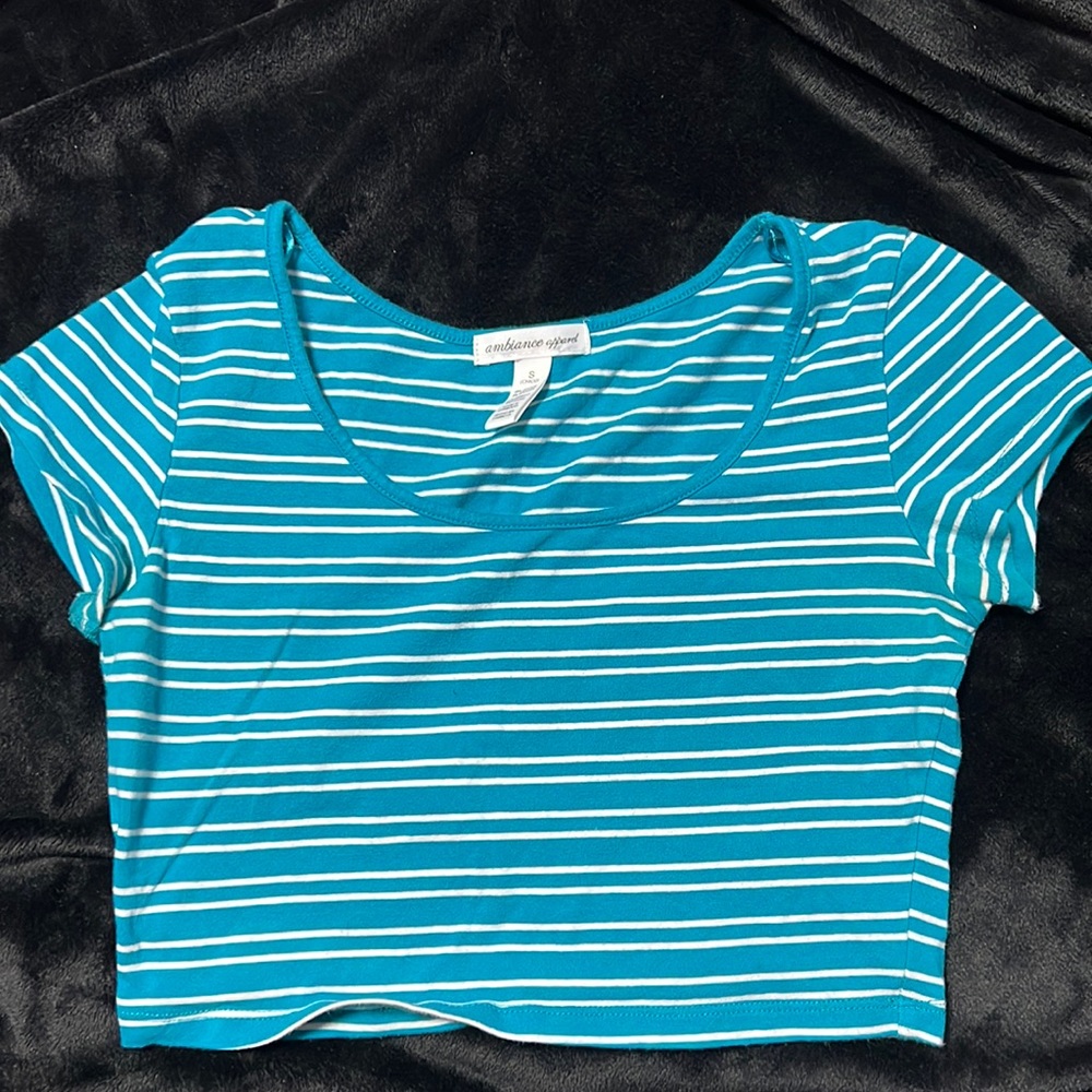 Blue crop top